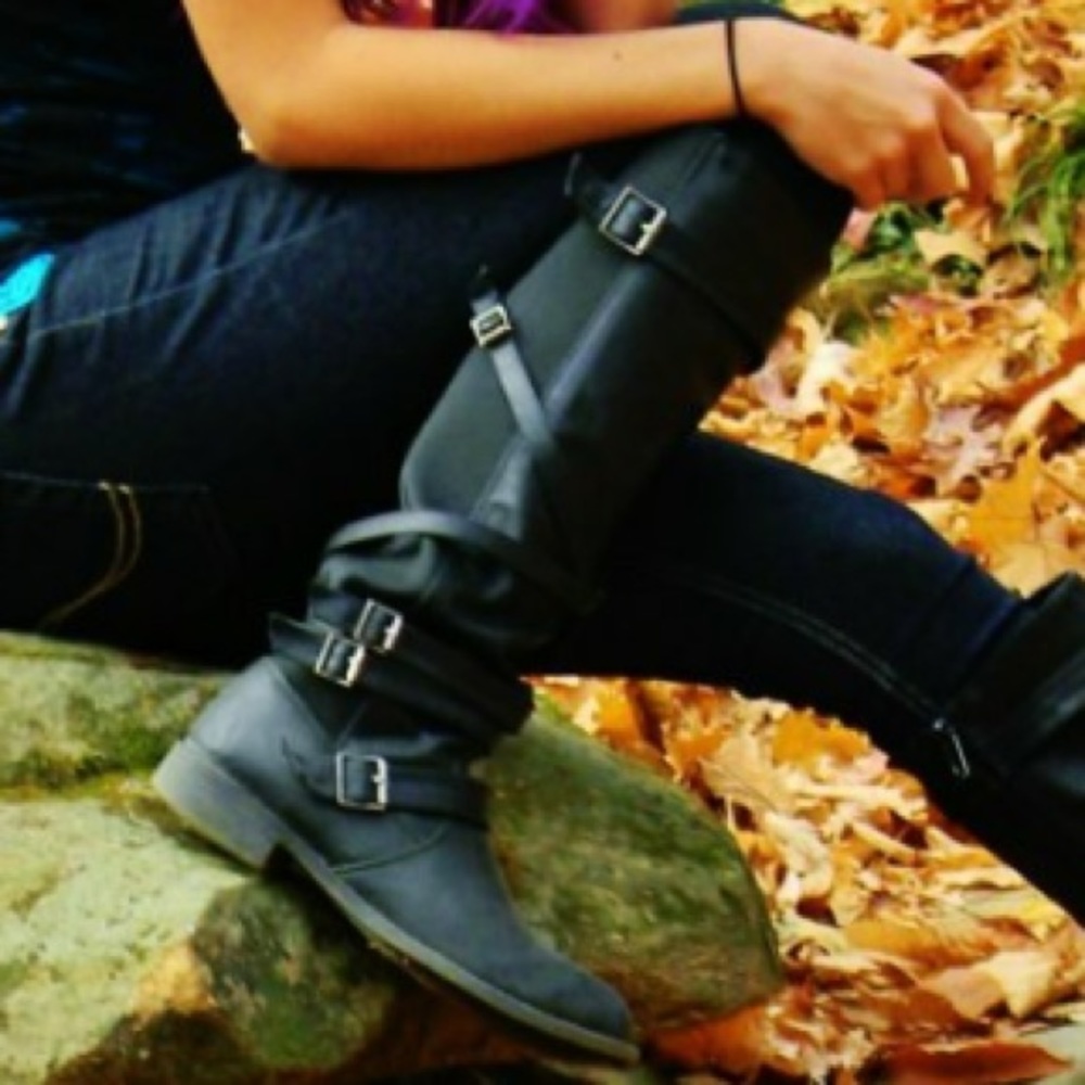 **ISO** BLACK RIDING BOOTS - Picture 3 of 7